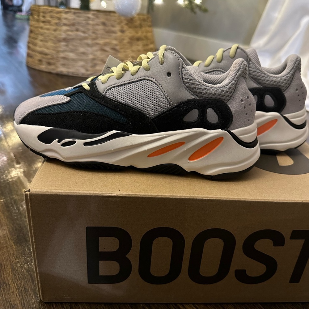 Yeezy Wave Runner